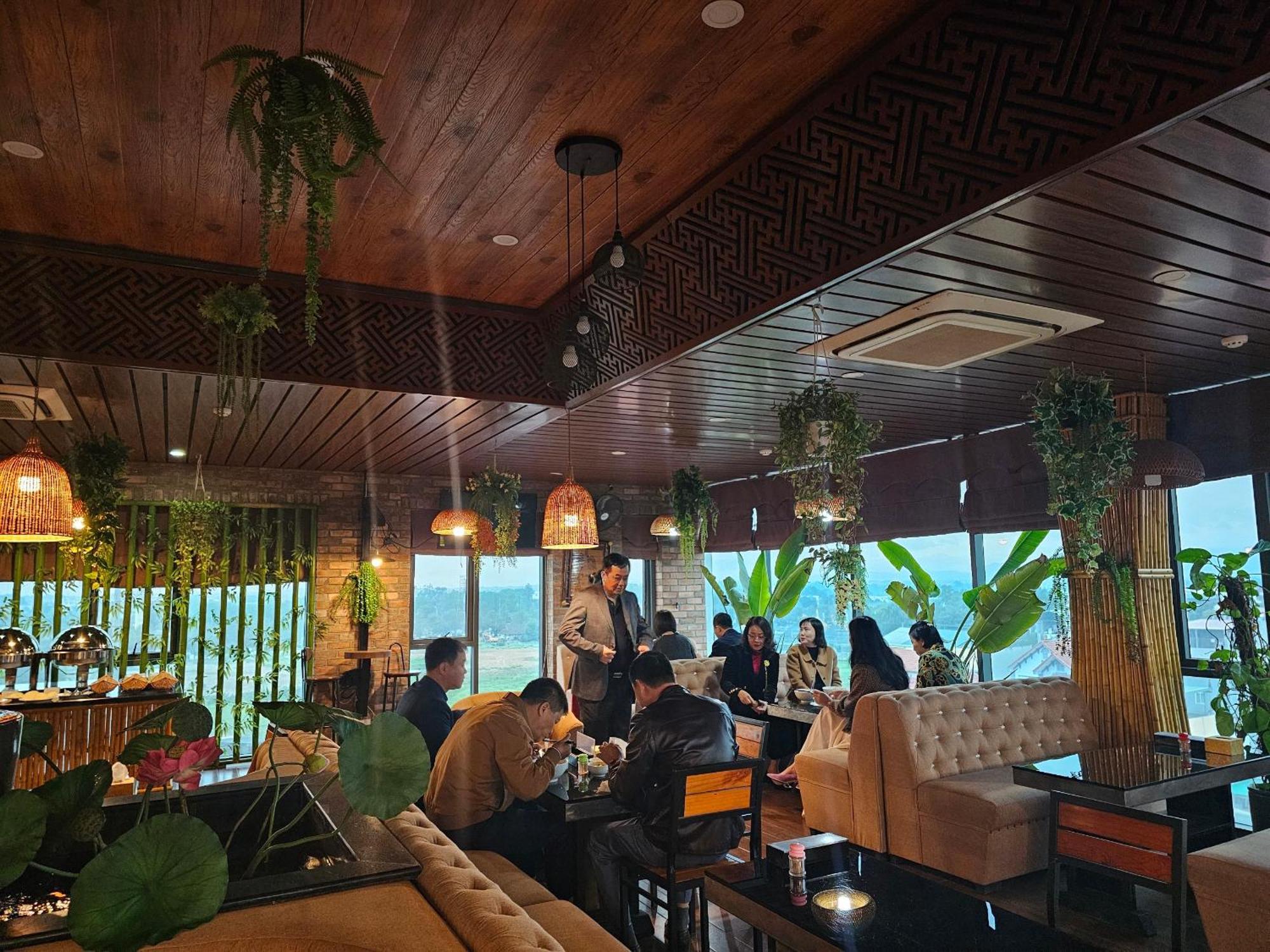Kawasaki Noi Bai Airport Hotel Exterior foto
